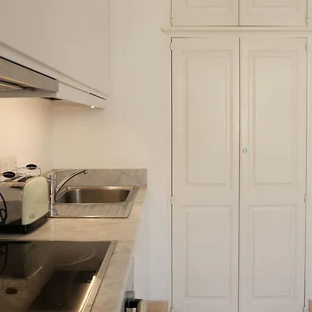 Penthouse W/ Unique Harbour View *