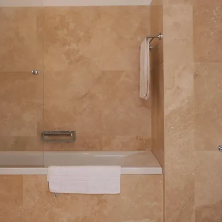 Penthouse W/ Unique Harbour View