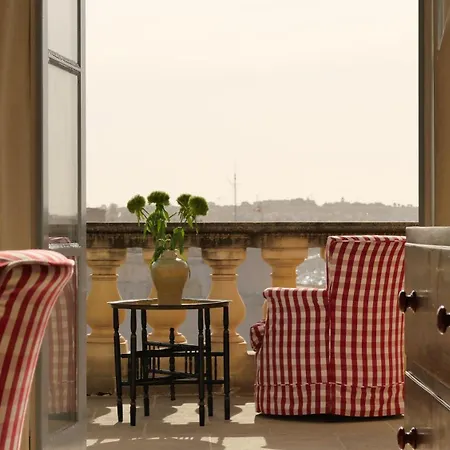 Apartment Penthouse W/ Unique Harbour View Valletta