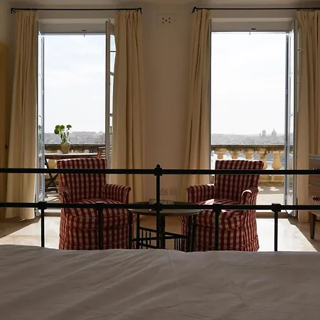 Apartment Penthouse W/ Unique Harbour View Valletta