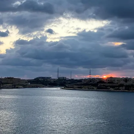 Apartament Penthouse W/ Unique Harbour View *