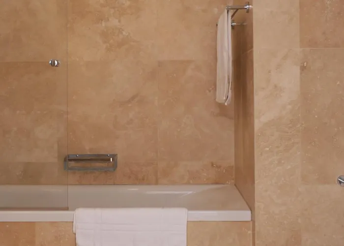 Penthouse W/ Unique Harbour View